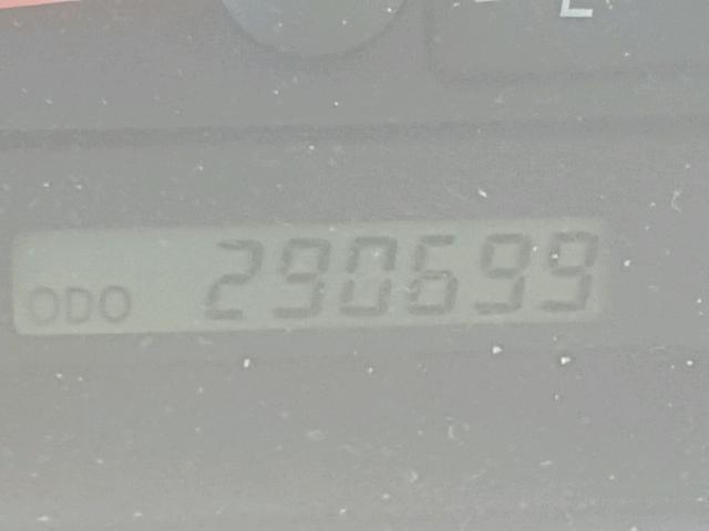 JTDBE30K130231510 - 2003 TOYOTA CAMRY LE GREEN photo 8