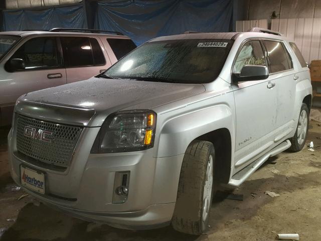 2GKFLYE35D6148570 - 2013 GMC TERRAIN DE SILVER photo 2