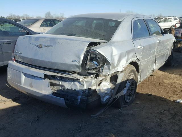 2C3KA43R66H262105 - 2006 CHRYSLER 300 SILVER photo 4