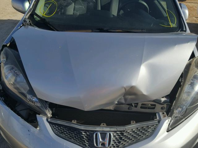 JHMGE8H30CS004540 - 2012 HONDA FIT Күміс фото 7