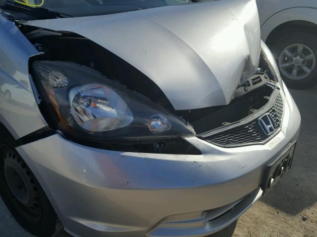 JHMGE8H30CS004540 - 2012 HONDA FIT Күміс фото 9