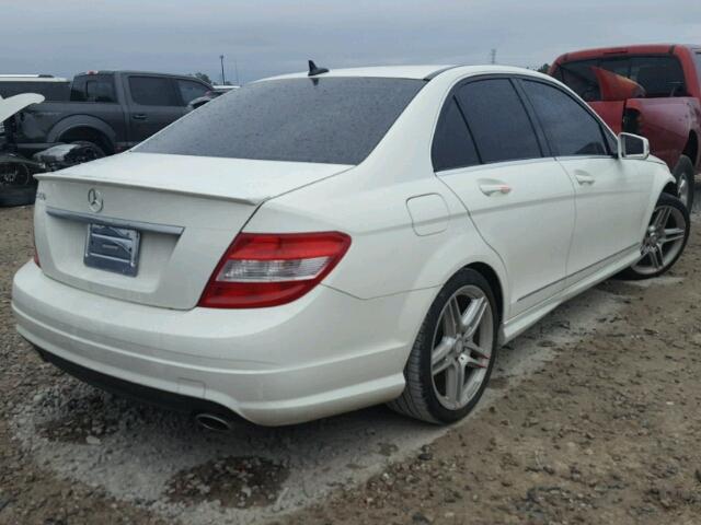 WDDGF5GBXAF389364 - 2010 MERCEDES-BENZ C 350 WHITE photo 4