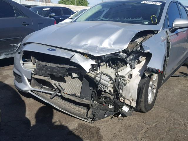 3FA6P0G72FR208033 - 2015 FORD FUSION S SILVER photo 9