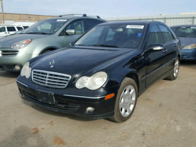 WDBRF81J75F685483 - 2005 MERCEDES-BENZ C 240 4MAT BLACK photo 2