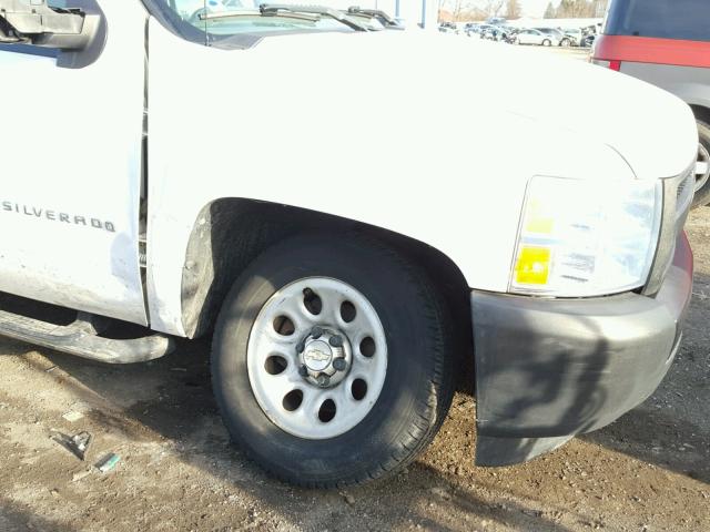 1GCNCPEX4BZ241621 - 2011 CHEVROLET SILVERADO WHITE photo 9