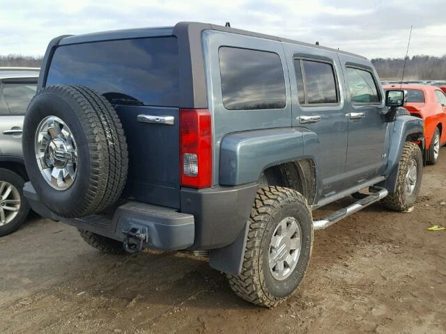 5GTDN136X68213856 - 2006 HUMMER H3 BLUE photo 4