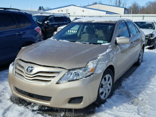 4T1BF3EK9AU097496 - 2010 TOYOTA CAMRY BASE TAN photo 2