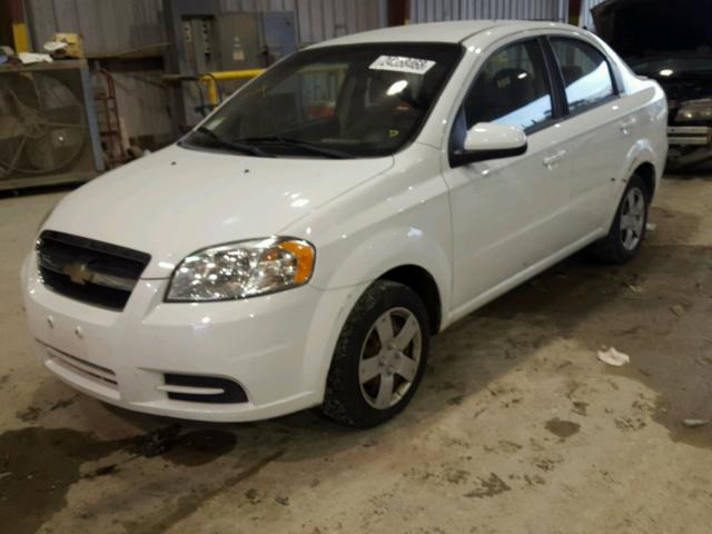 KL1TD5DE0BB134428 - 2011 CHEVROLET AVEO LS WHITE photo 2