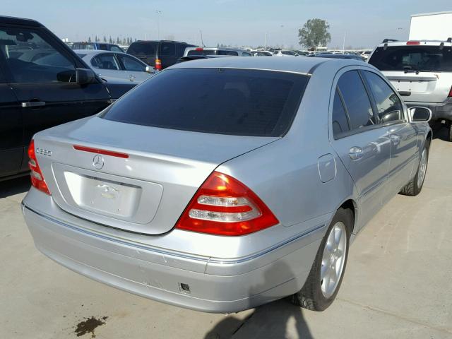 WDBRF64J91F089429 - 2001 MERCEDES-BENZ C 320 SILVER photo 4