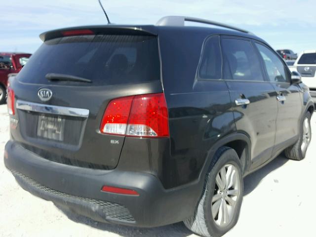 5XYKU4A19BG144090 - 2011 KIA SORENTO EX CHARCOAL photo 4