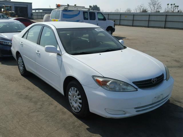 JTDBE32K030154285 - 2003 TOYOTA CAMRY LE WHITE photo 1