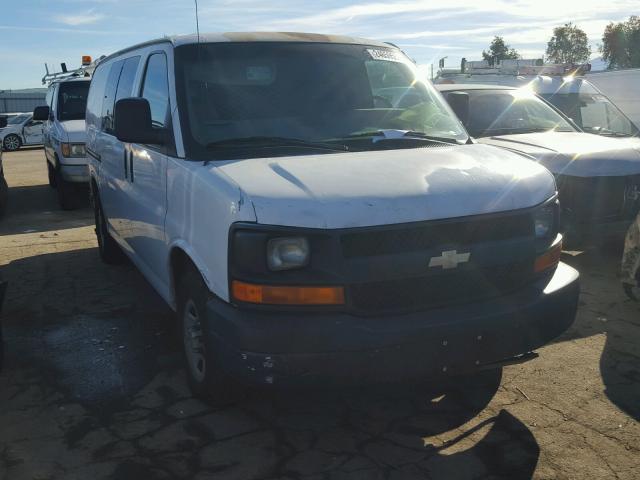 1GCFG15XX51191364 - 2005 CHEVROLET EXPRESS G1 WHITE photo 1