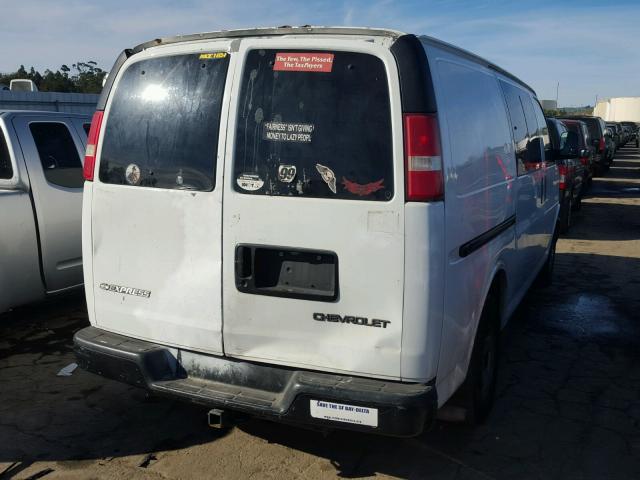 1GCFG15XX51191364 - 2005 CHEVROLET EXPRESS G1 WHITE photo 4