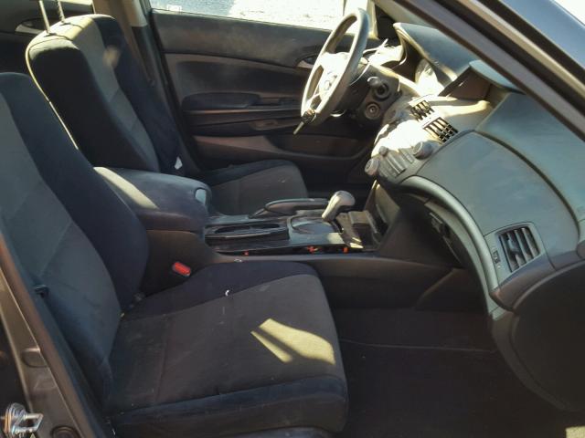 JHMCP26329C002722 - 2009 HONDA ACCORD LX GRAY photo 5