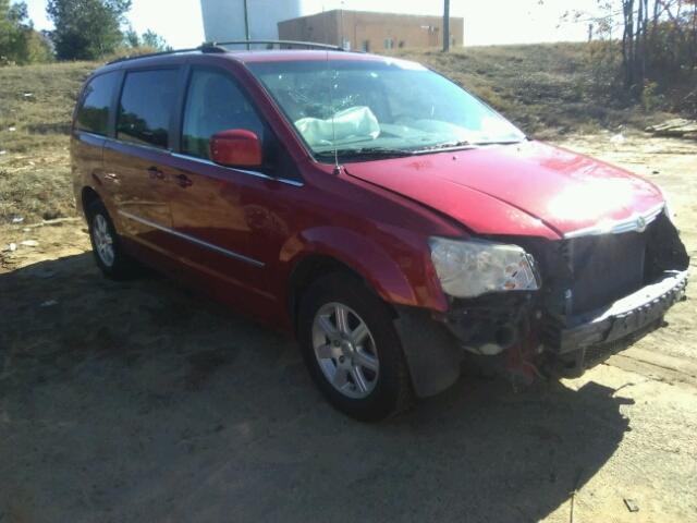 2A8HR54179R584899 - 2009 CHRYSLER TOWN & COU RED photo 1