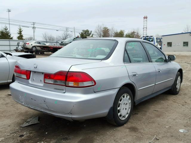 1HGCG564X2A023154 - 2002 HONDA ACCORD LX SILVER photo 4