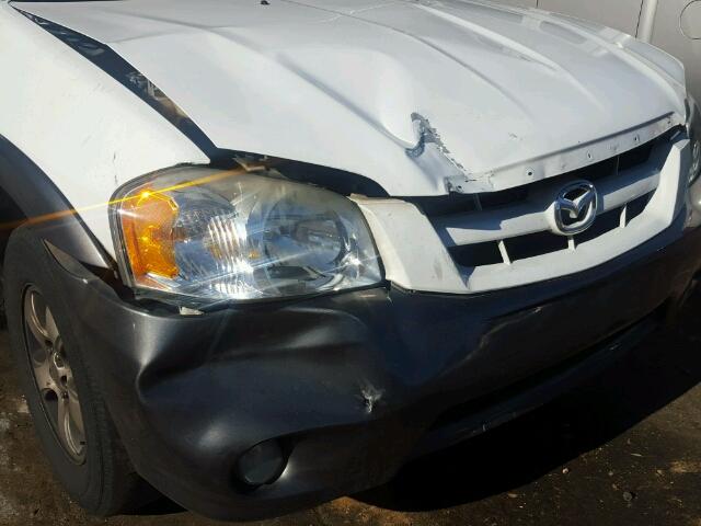 4F2YZ04166KM06129 - 2006 MAZDA TRIBUTE S WHITE photo 9