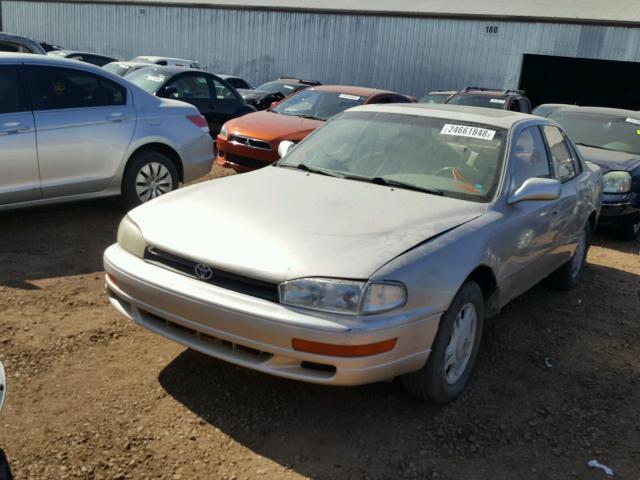 JT2GK13E6R0014545 - 1994 TOYOTA CAMRY XLE GOLD photo 2