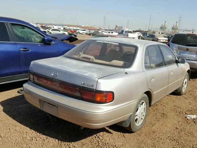 JT2GK13E6R0014545 - 1994 TOYOTA CAMRY XLE GOLD photo 4