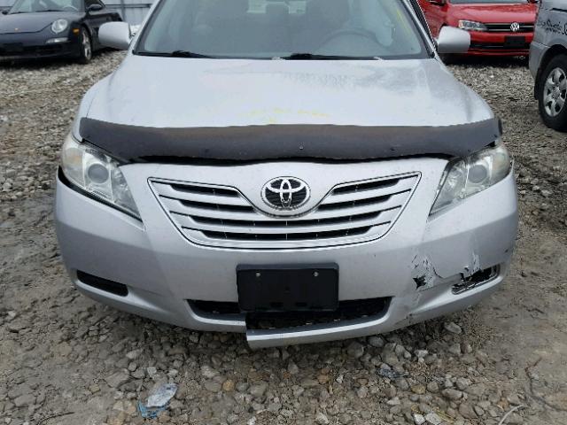 4T1BE46K57U613854 - 2007 TOYOTA CAMRY NEW SILVER photo 9