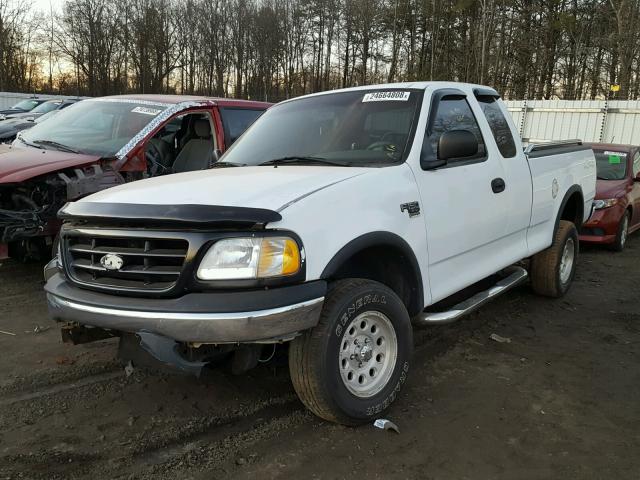 1FTRX18L5YKA84517 - 2000 FORD F150 WHITE photo 2