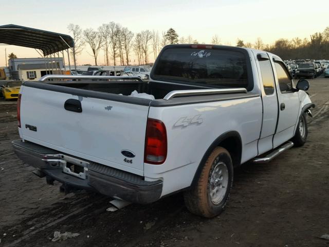 1FTRX18L5YKA84517 - 2000 FORD F150 WHITE photo 4