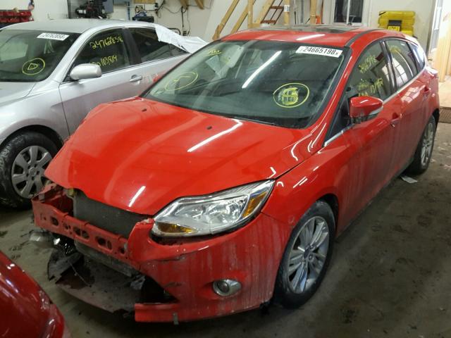 1FAHP3M22CL155931 - 2012 FORD FOCUS SEL RED photo 2