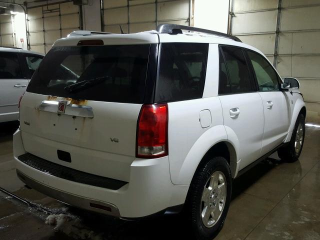 5GZCZ53486S880908 - 2006 SATURN VUE WHITE photo 4