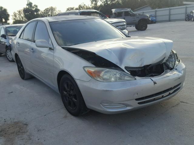 4T1BE32K32U094036 - 2002 TOYOTA CAMRY LE SILVER photo 1