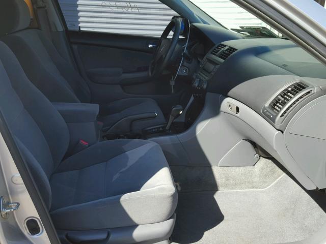 1HGCM56447A048535 - 2007 HONDA ACCORD LX SILVER photo 5