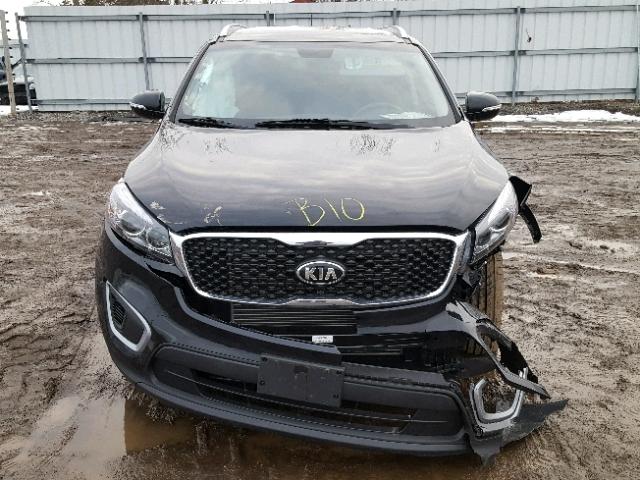 5XYPGDA39HG264589 - 2017 KIA SORENTO LX BLACK photo 9