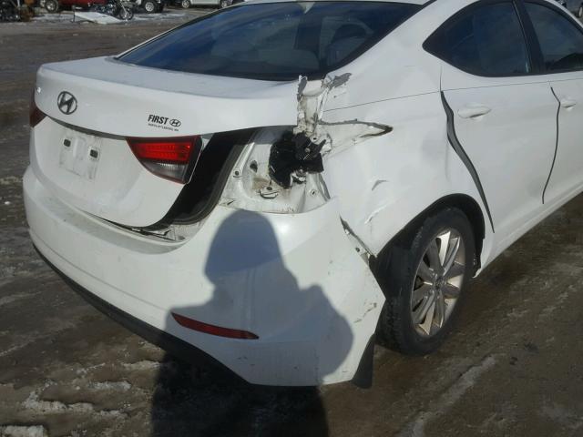 5NPDH4AE4FH631468 - 2015 HYUNDAI ELANTRA SE WHITE photo 9