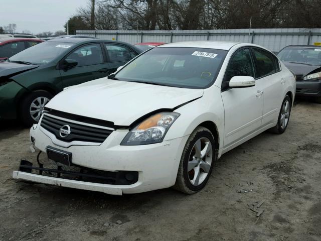 1N4BL21E38C190611 - 2008 NISSAN ALTIMA 3.5 WHITE photo 2