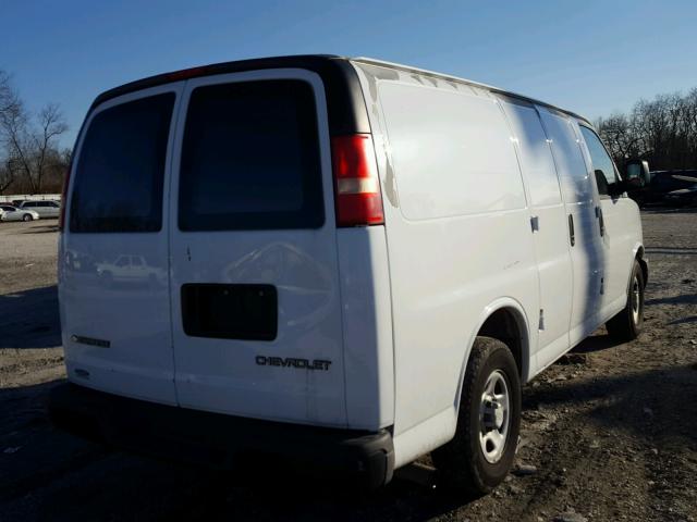 1GCFG15X761150742 - 2006 CHEVROLET EXPRESS G1 WHITE photo 4