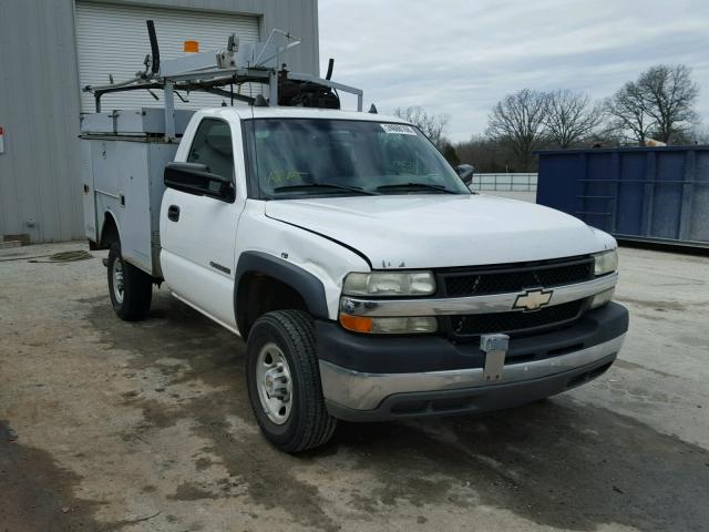 1GBHC24U52Z216397 - 2002 CHEVROLET SILVERADO WHITE photo 1