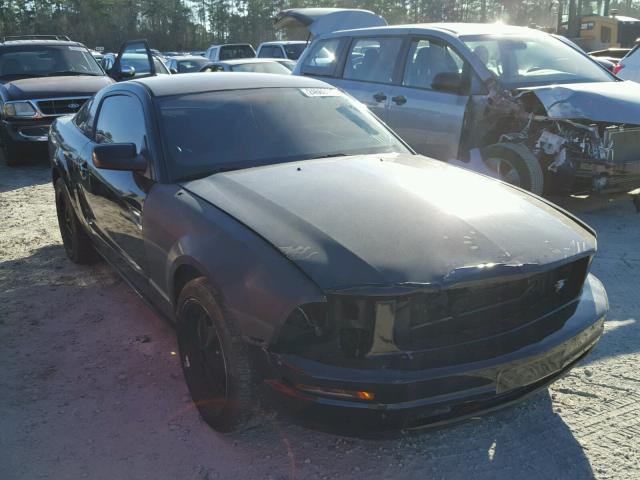 1ZVFT80N265158263 - 2006 FORD MUSTANG BLACK photo 1