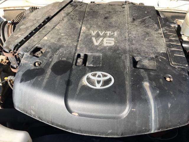 JTEBU14R450064458 - 2005 TOYOTA 4RUNNER SR WHITE photo 6