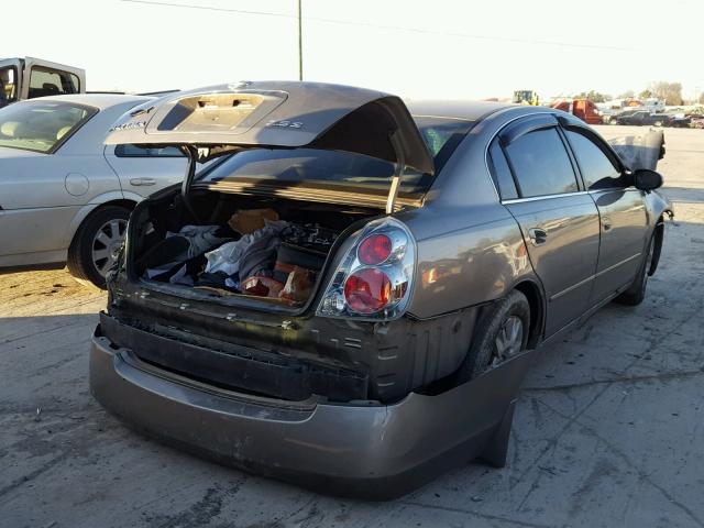 1N4AL11E15N404405 - 2005 NISSAN ALTIMA S GRAY photo 4