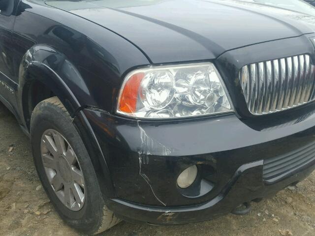 5LMFU28R34LJ26508 - 2004 LINCOLN NAVIGATOR 黑色 照片 10