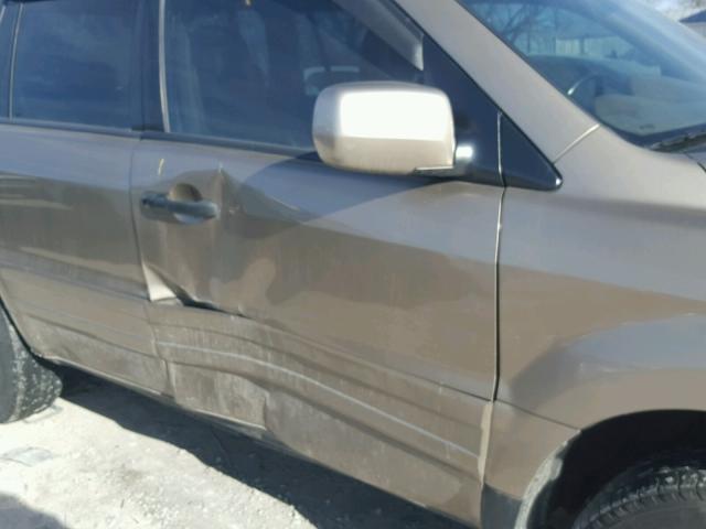 2HKYF18565H527705 - 2005 HONDA PILOT EXL GOLD photo 9