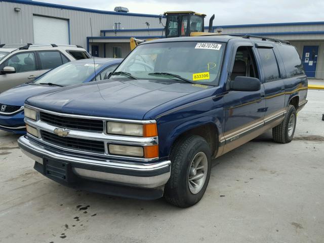 3GNEC16R6XG232396 - 1999 CHEVROLET SUBURBAN C BLUE photo 2