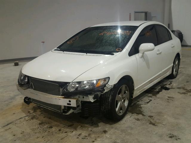 19XFA16589E010800 - 2009 HONDA CIVIC LX WHITE photo 2