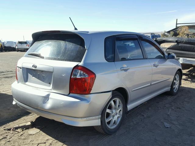 KNAFE161965273495 - 2006 KIA SPECTRA5 SILVER photo 4