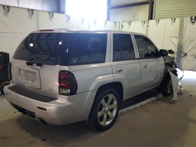 1GNES53H692126211 - 2009 CHEVROLET TRAILBLAZE SILVER photo 4