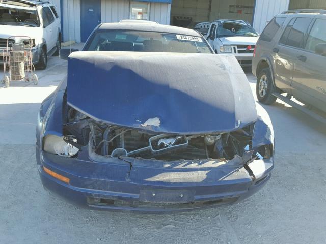 1ZVHT80N585152565 - 2008 FORD MUSTANG BLUE photo 9