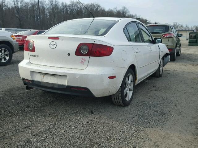 JM1BK12F351315886 - 2005 MAZDA 3 I WHITE photo 4