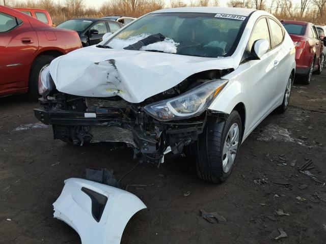 5NPDH4AE8GH737973 - 2016 HYUNDAI ELANTRA SE WHITE photo 2