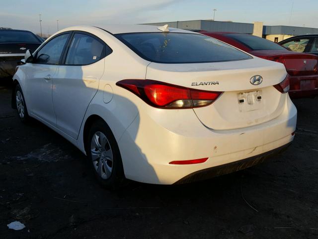 5NPDH4AE8GH737973 - 2016 HYUNDAI ELANTRA SE WHITE photo 3