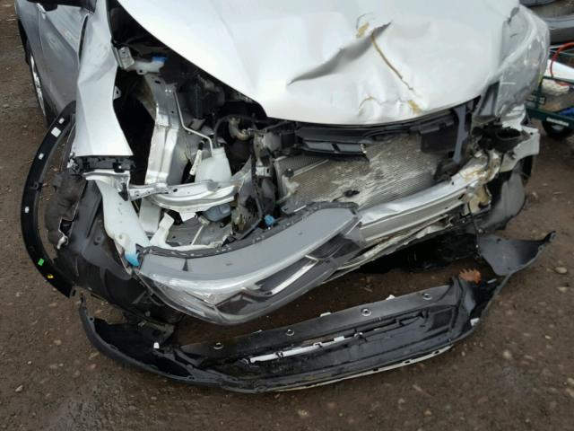 2HKRM4H50GH702657 - 2016 HONDA CR-V EX SILVER photo 9