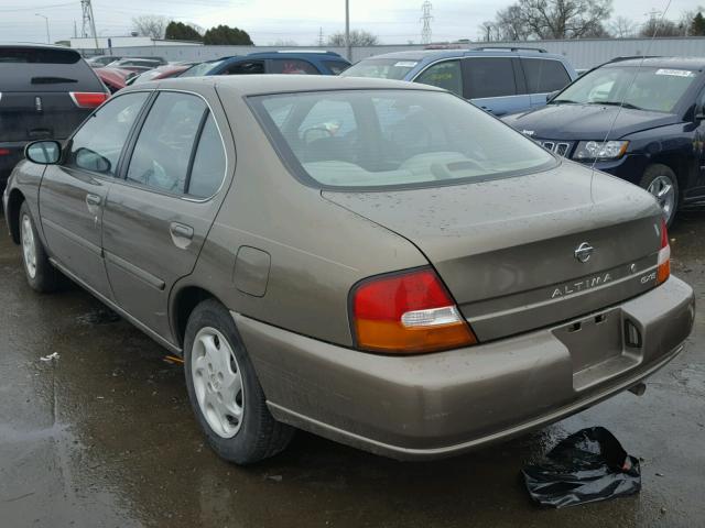 1N4DL01D1WC129159 - 1998 NISSAN ALTIMA XE BROWN photo 3